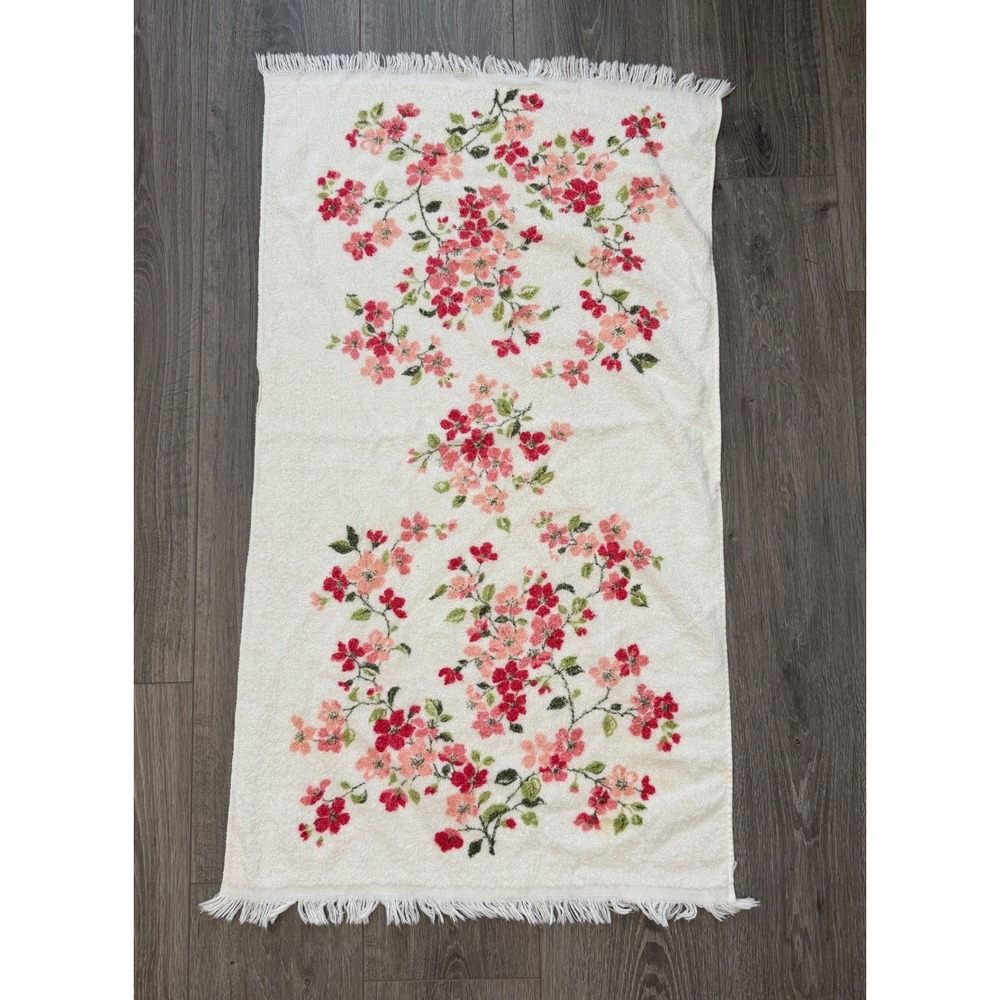 Vintage Cannon Pink Floral Bath Towel With Fringe Cottage Grannycore